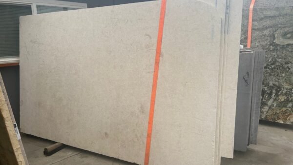 Jerusalem Sand
  Honed 3cm